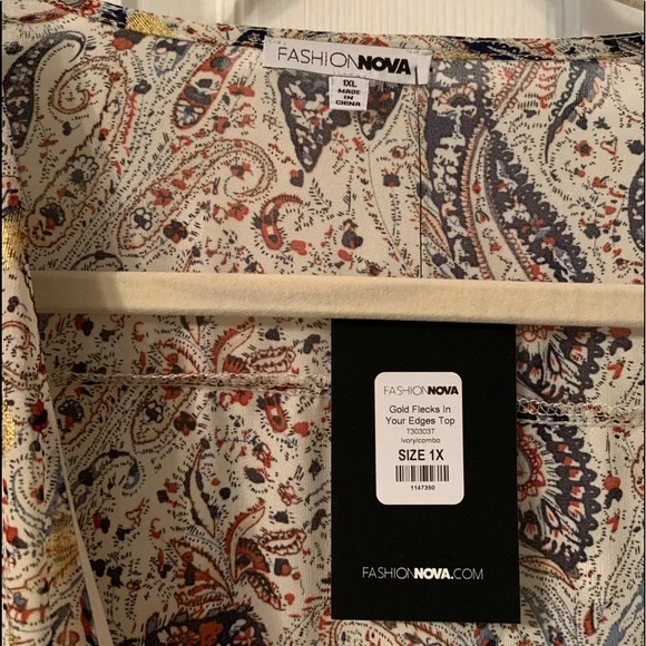 Fashion Nova cropped V-neck Blouse - Picture 5 of 9